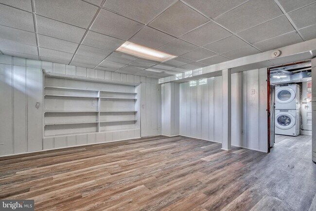 Building Photo - 6473 Blenheim Rd