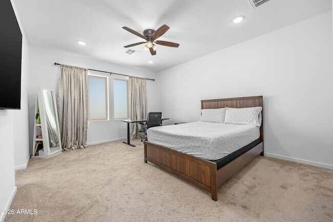 Building Photo - 2019 N Marketside Ave