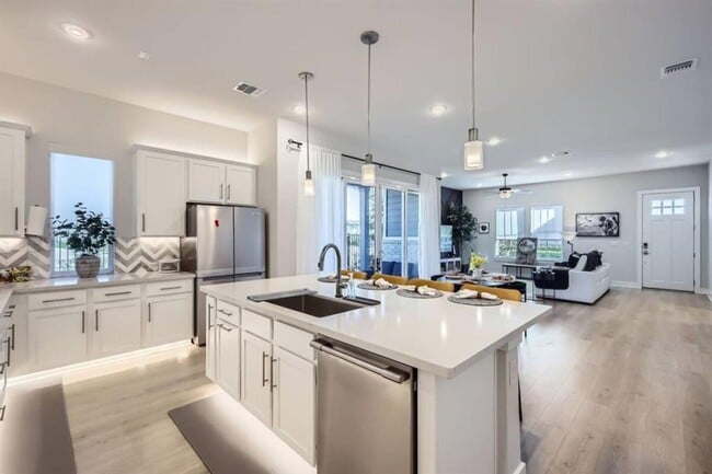 Building Photo - 7700 Ella Lee Ln