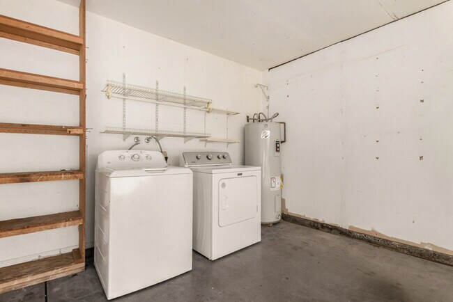 Building Photo - 21057 N 34th Dr