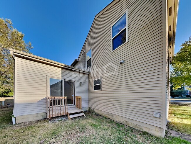 Building Photo - 1866 Pinnacle Club Dr