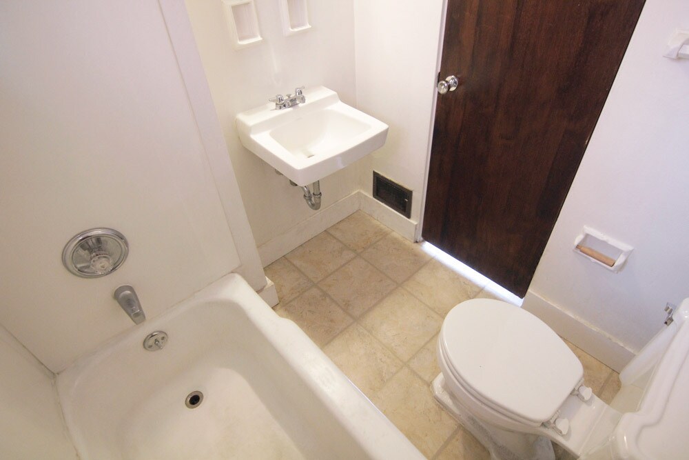 Building Photo - 432 Franklin Ave