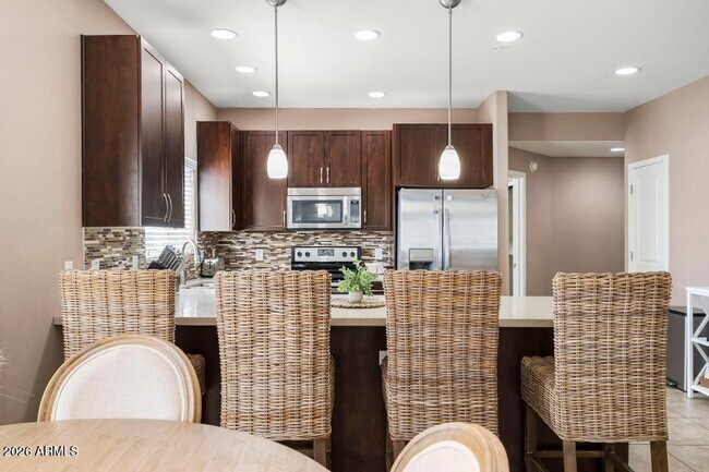 Building Photo - 5450 E Deer Valley Dr