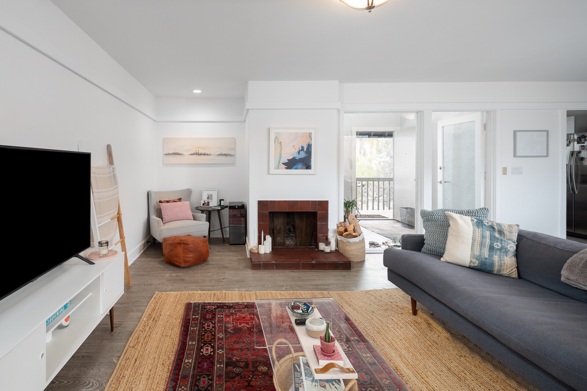 Living Room - 2807 Highland Ave
