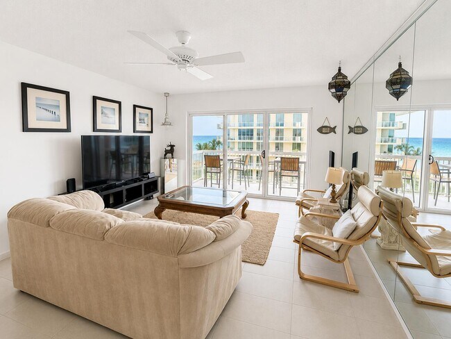 Building Photo - 1069 Hillsboro Mile