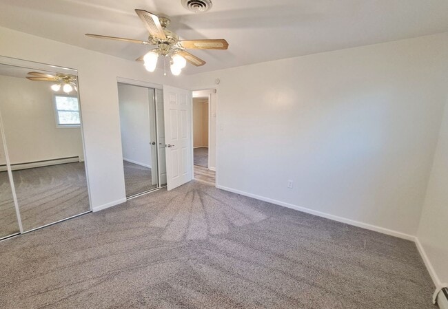 Building Photo - 3 Bed / 2 Bath Single Family Home