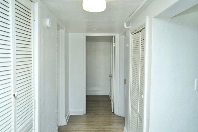 Building Photo - 604 15th St NW