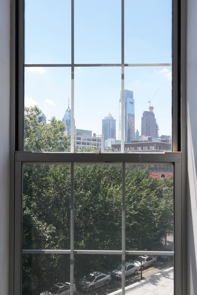 Center City Views - 1027 Ridge Avenue