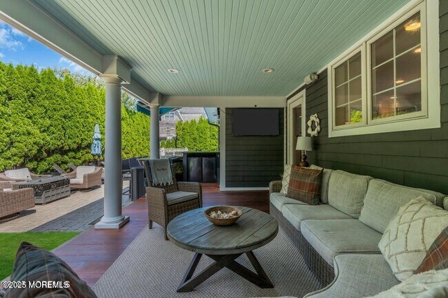 Building Photo - 101 Neptune Pl