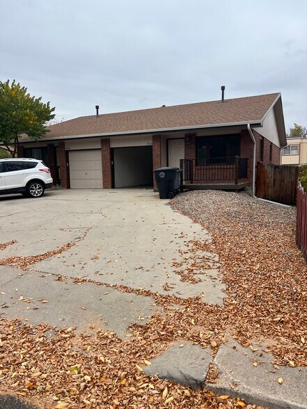 Building Photo - 1916 9th Ave