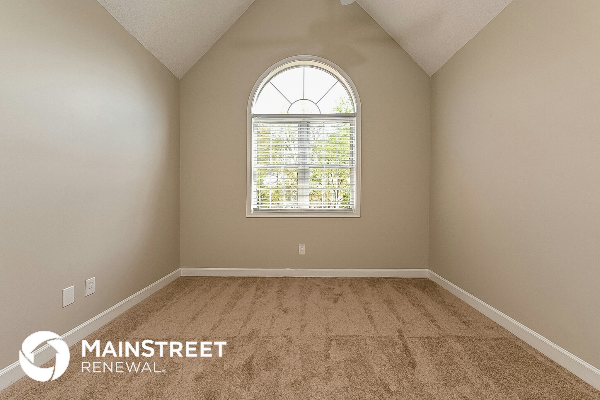 Building Photo - 180 Carriage Chase