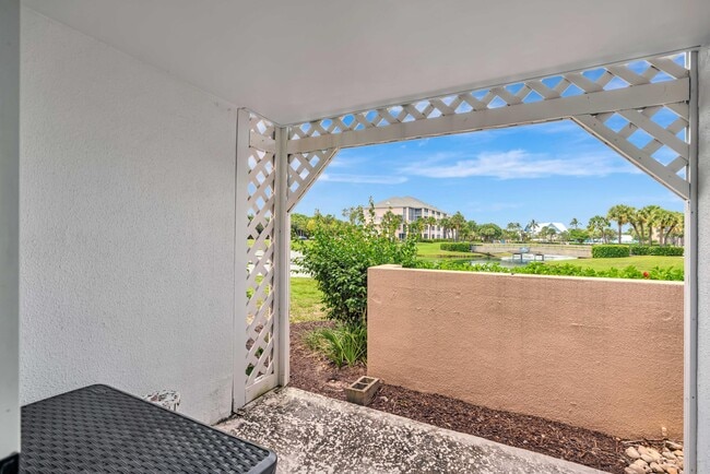 Building Photo - 353 S US Hwy 1