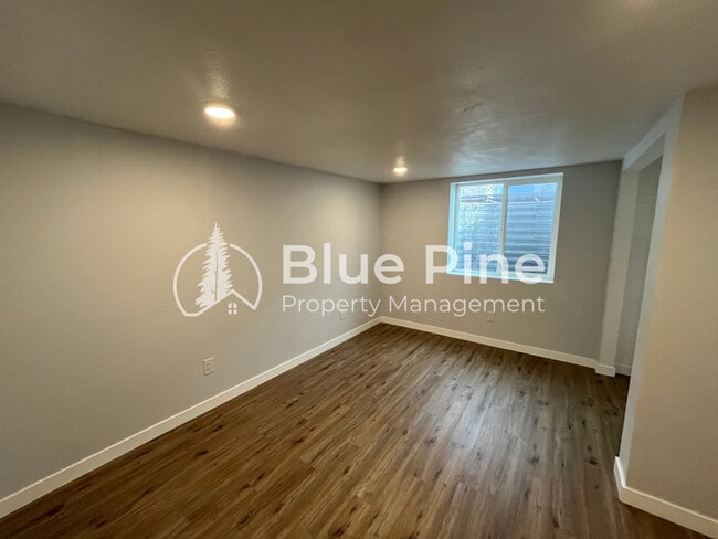 Building Photo - 1322 S 4th Ave