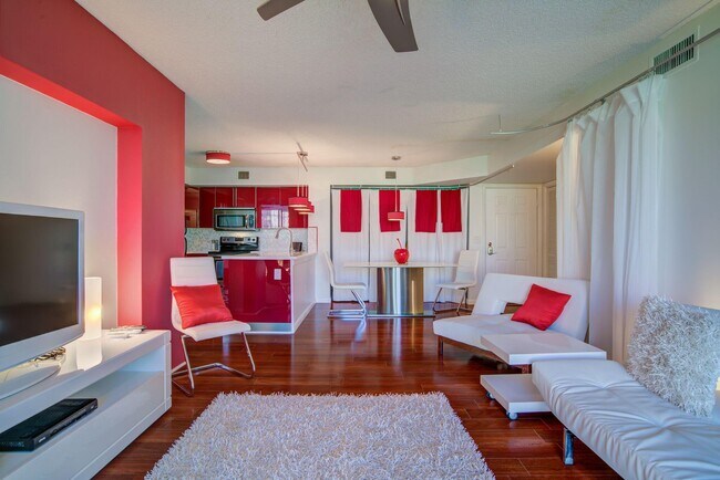 Building Photo - 157 Yacht Club Way