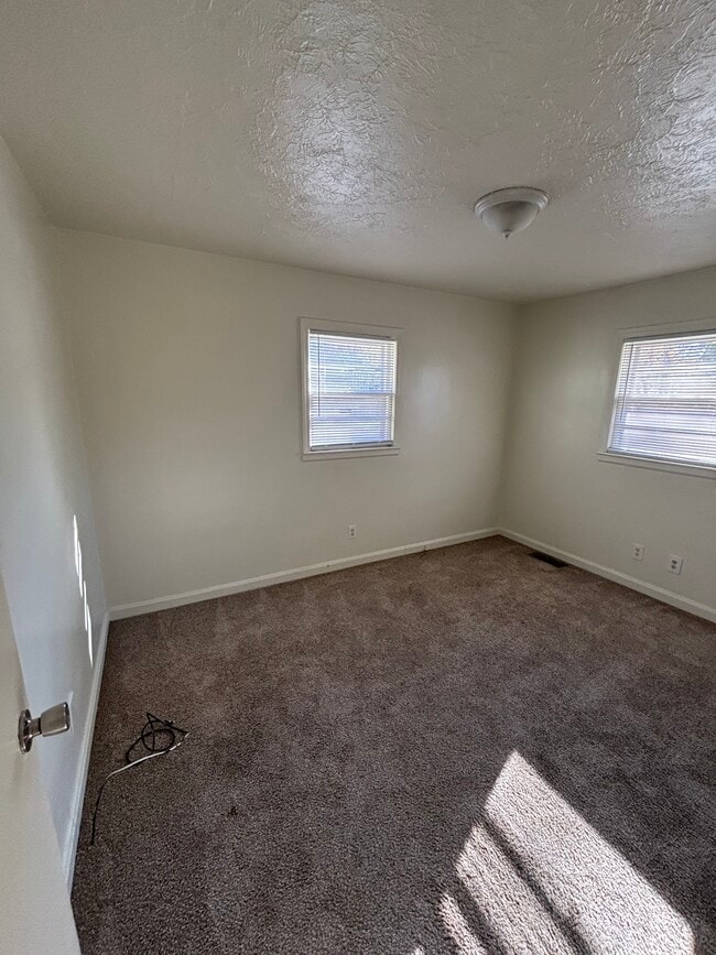 Building Photo - 307 Murray St