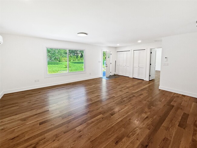 Building Photo - 1135 NY-9D
