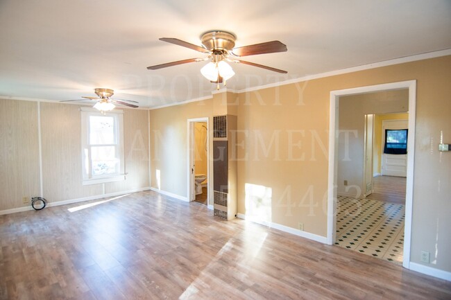 Building Photo - 1 Bedroom Rental in Cherryvale, KS