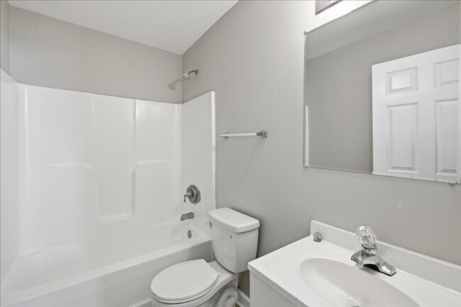 Building Photo - 2810 Adams St