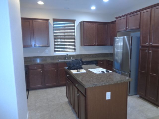 Building Photo - 200 Candela Cir