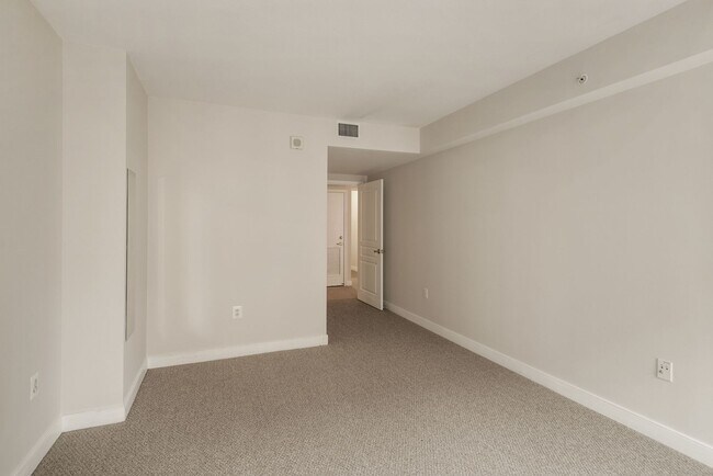 Building Photo - $400 Off! Professionally Managed, Spacious...