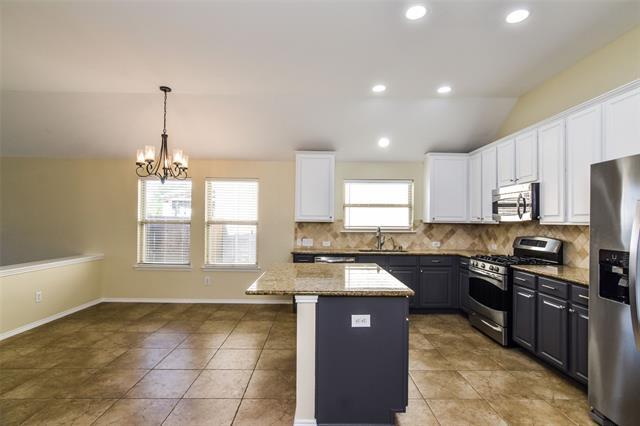 Building Photo - 9409 Caliente Dr