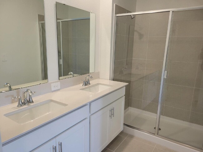 Building Photo - Brand New Home in Clermont, Close to Olympus!