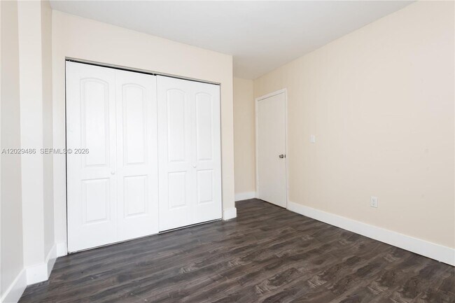 Building Photo - 300 NW 42nd Ave