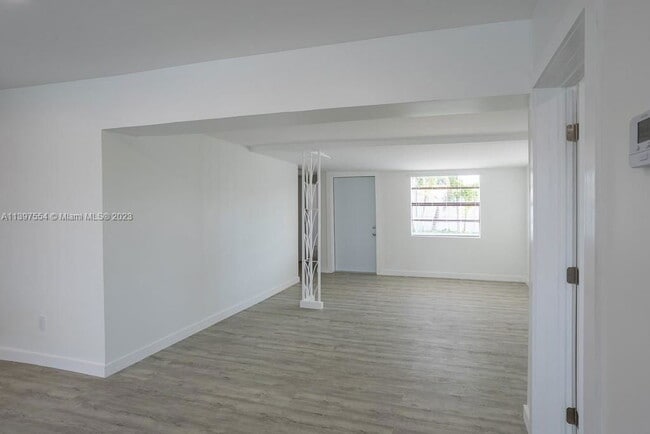 Building Photo - Hope Street, Hollywood, FL 33024 - 4 BR 2 BA Single-Family Home