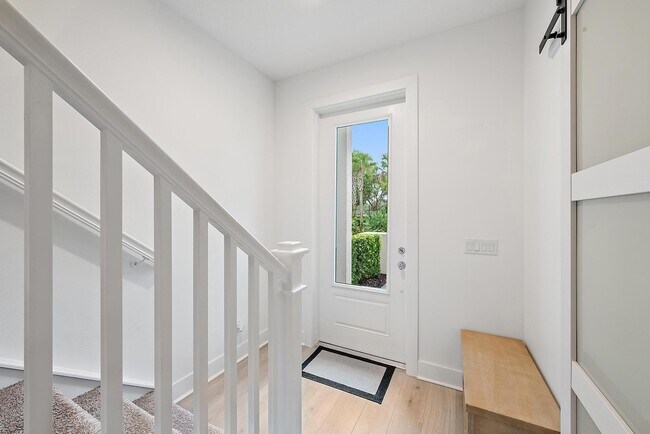 Building Photo - 12514 Gross Pointe Dr