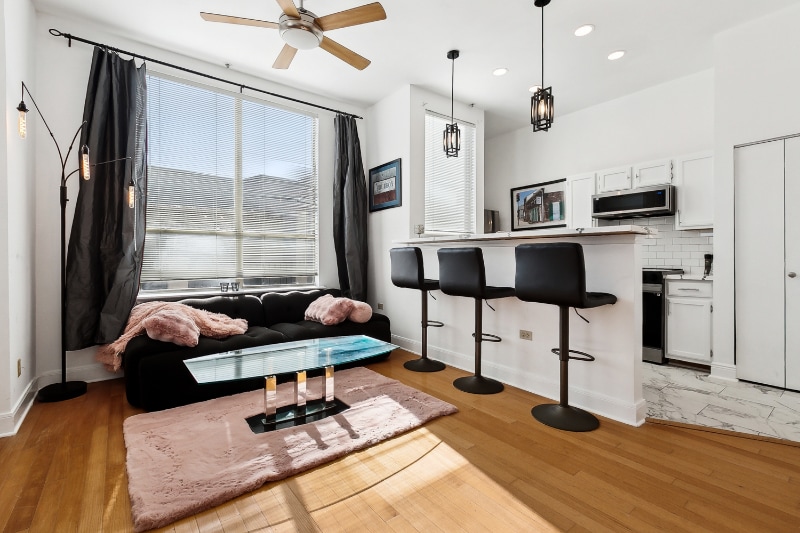 Building Photo - 330 Julia St