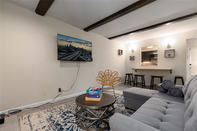 Building Photo - 904 S Weatherred Dr