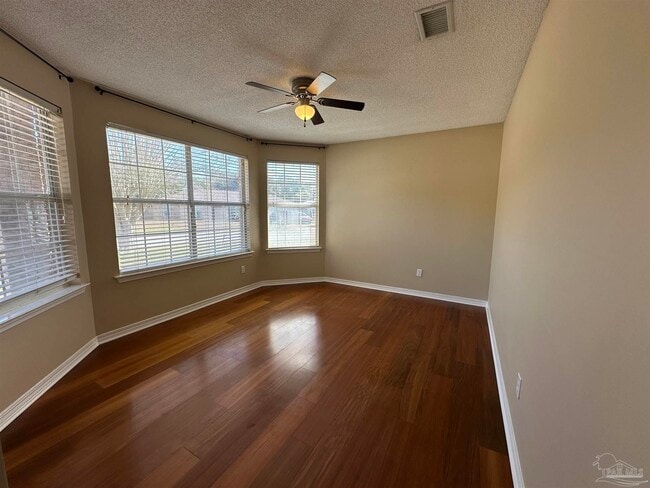 Building Photo - 703 Marlin Spike Dr