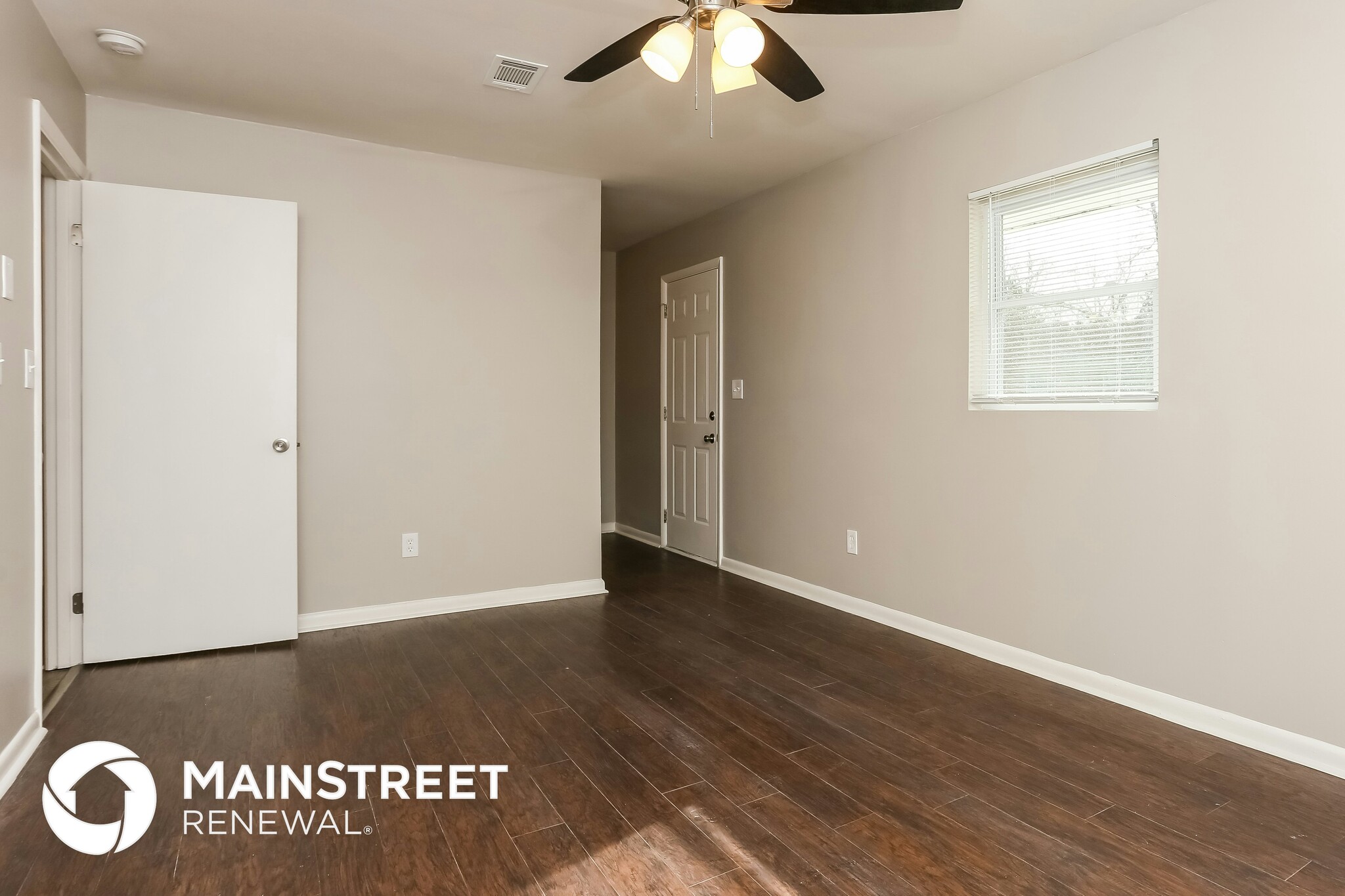 Building Photo - 2858 Spruce Point Rd