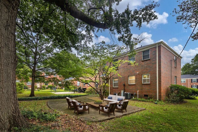 Building Photo - Beautiful Large Condominium for Lease Now