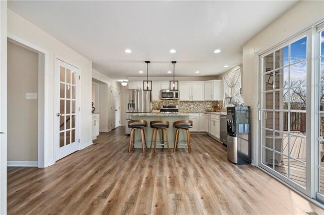 Building Photo - 8025 Jordan Ct