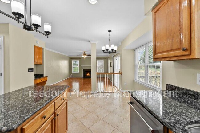 Building Photo - 9140 Worthington Dr