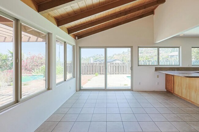 Building Photo - 4346 Mt Helix Highlands Dr