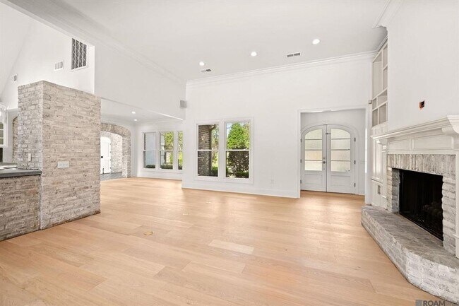 Building Photo - 4 Bedroom Luxury Rental located near Bocage | Private Pool | Mother In Law Suite