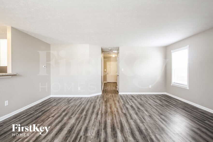 Building Photo - 1621 Orchestra Way