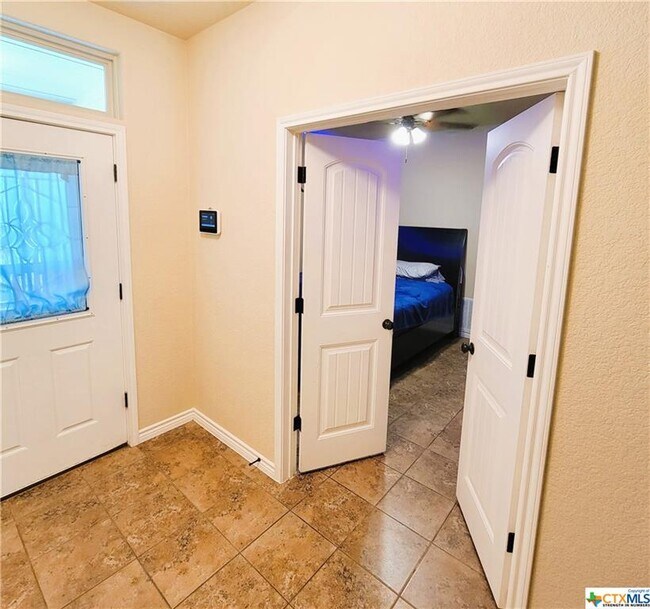 Building Photo - 4000 Flatrock Mountain Dr