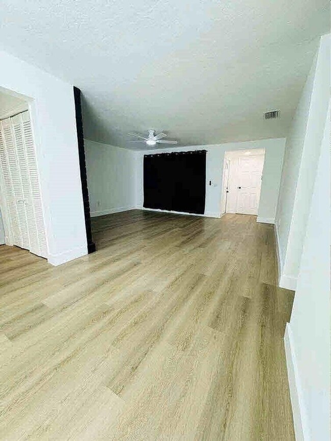 Building Photo - 9171 NW 26th St