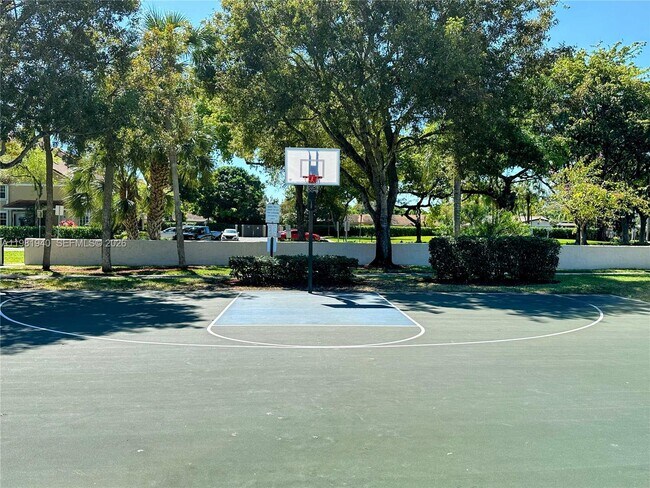 Building Photo - 107 Gardens Dr