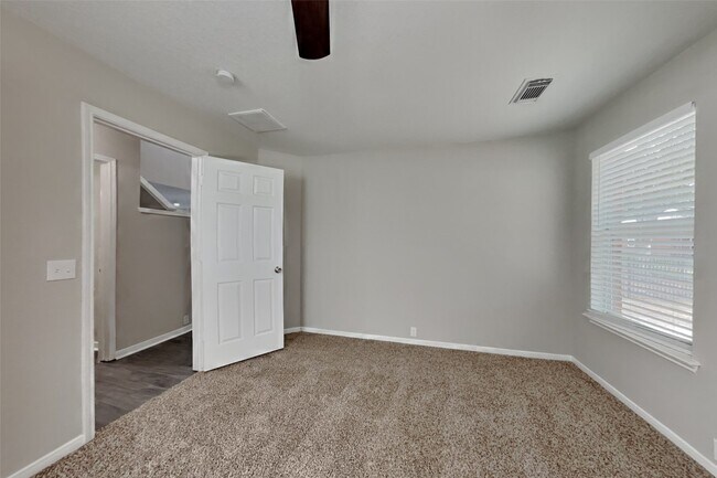 Building Photo - 10406 E Summit Canyon Dr