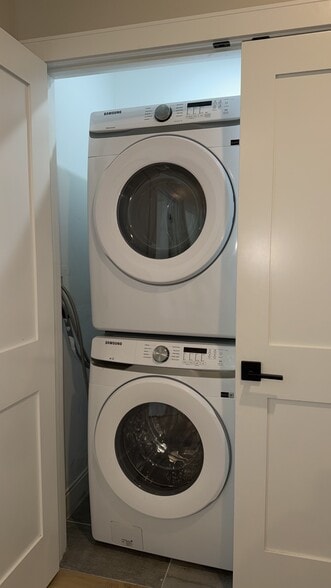 Building Photo - 3 Adamson St