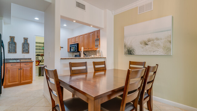 Dining room - 13110 Bella Casa Cir