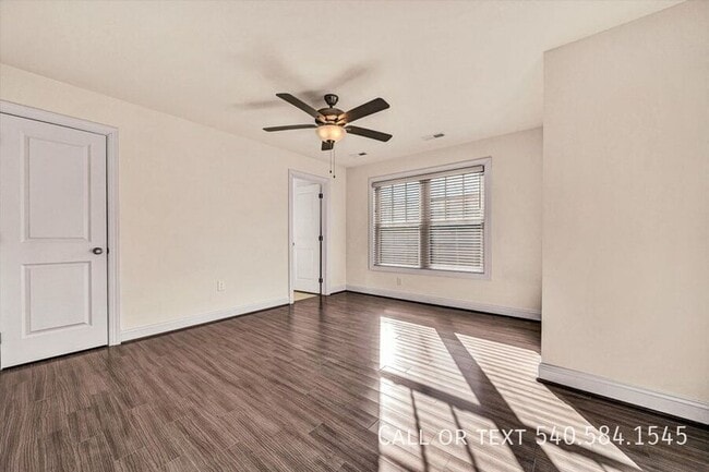 Building Photo - 6982 Linn Cove Court