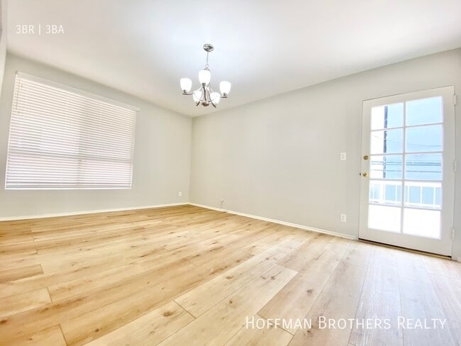 Building Photo - 931 S Wooster St Los Angeles, CA 90035