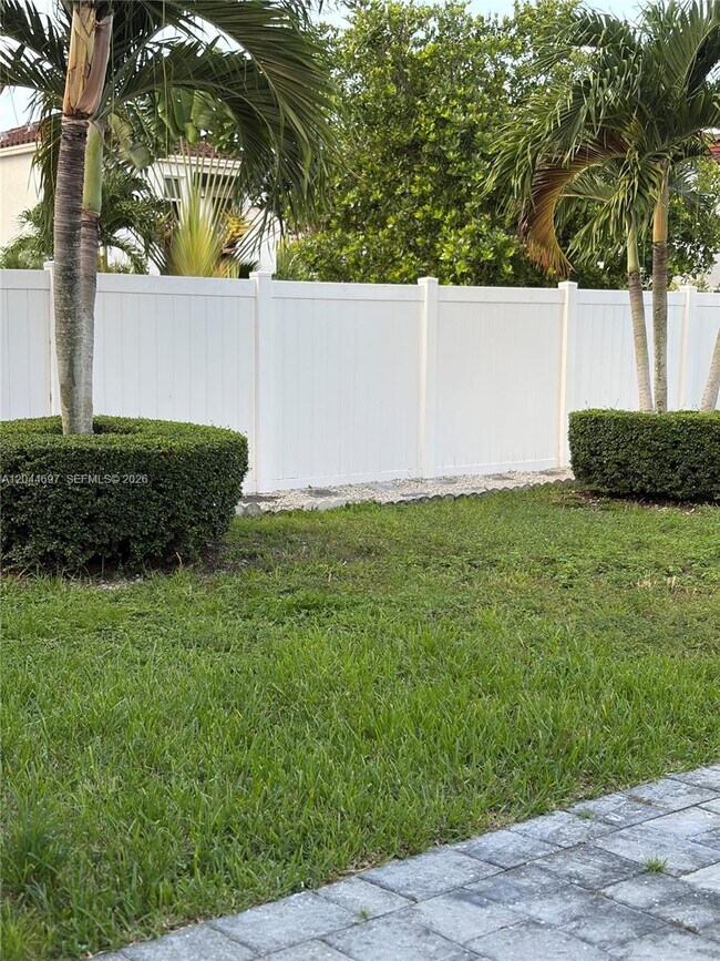 Building Photo - 9283 SW 172nd Ave