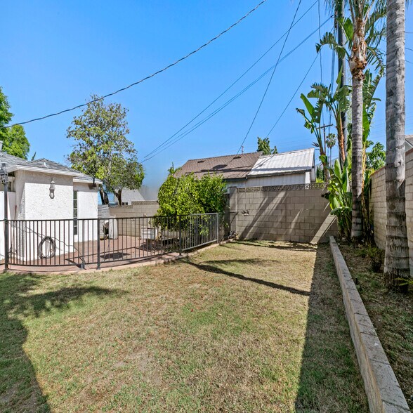 Building Photo - 10238 Mather Ave