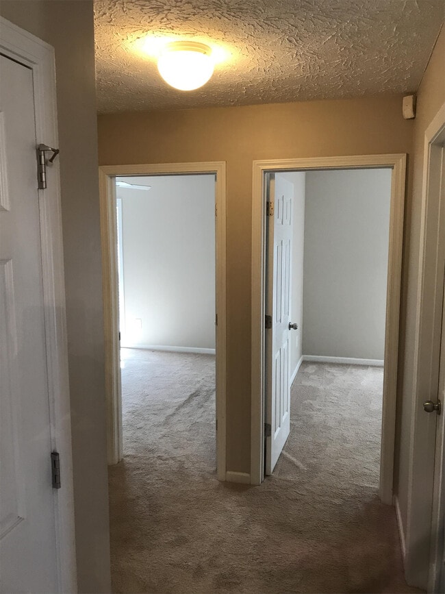 Building Photo - 25 Devonshire Dr